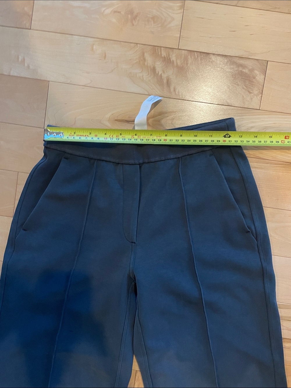 ⭐️Sale 4/$40 Lululemon Mid rise pin-tuck pant, XS - Picture 8 of 10
